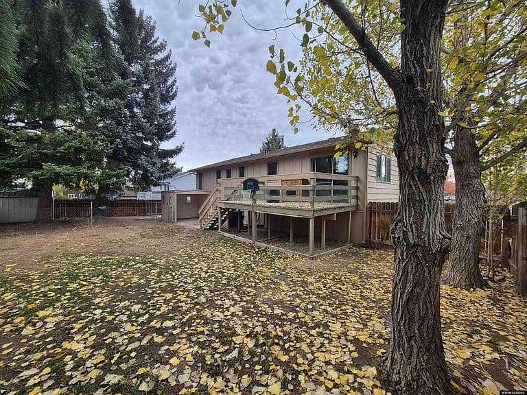 1215 Midwest Dr photo 3