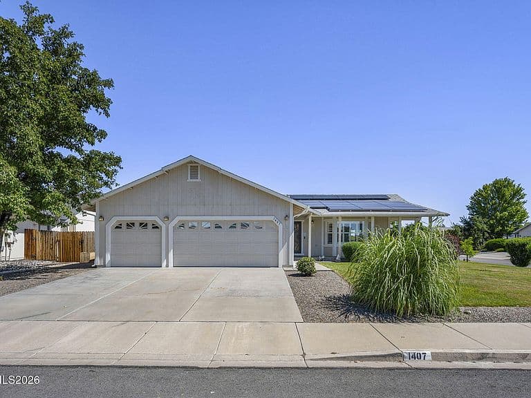 1407 Talking Sparrow Dr photo 2