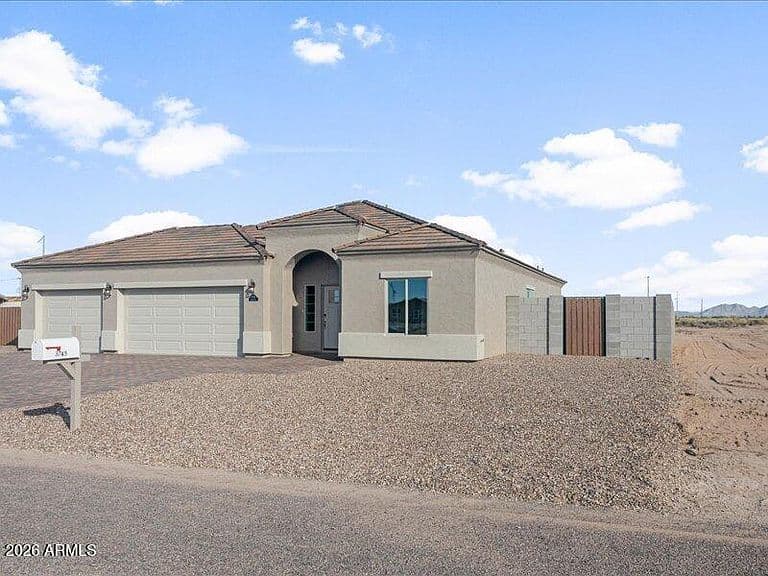 3935 N Maya Rd photo 4