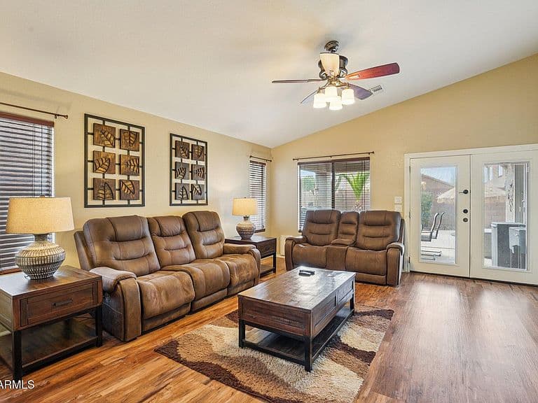 22300 N DIETZ Drive photo 4