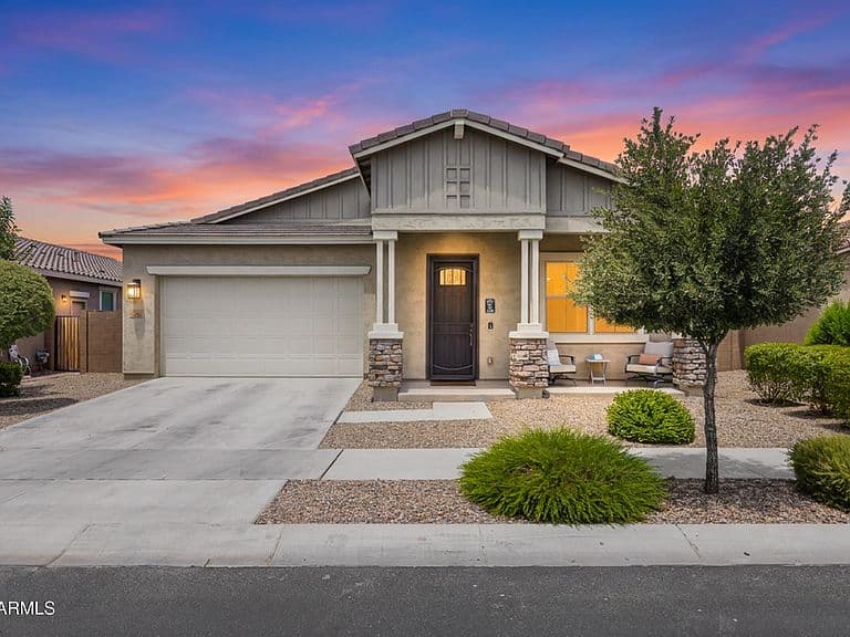 23050 E QUINTERO Road photo 1