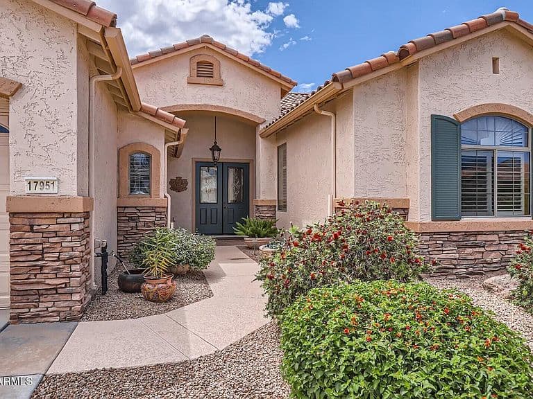 17951 W Sammy Way photo 1