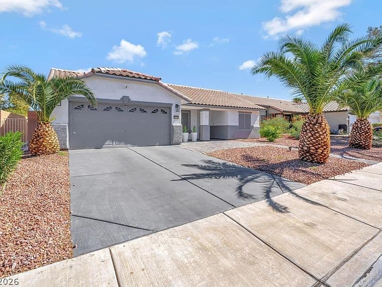 316 Desert Knolls St photo 5