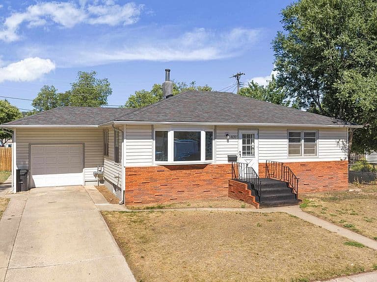 409 41st St photo 1