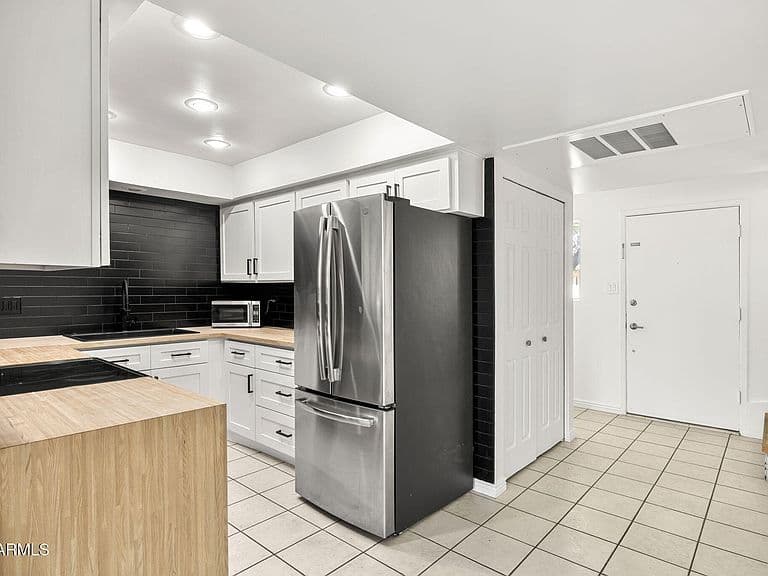 6030 N 15TH Street #11 photo 4
