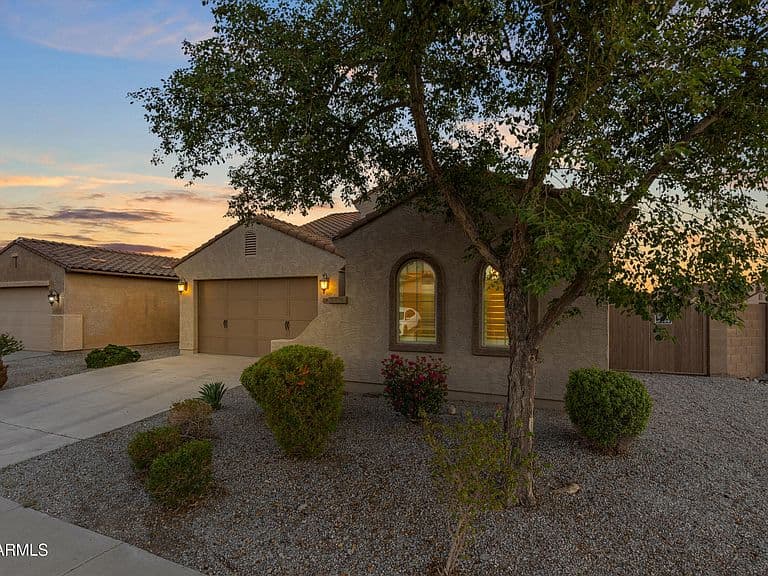 23645 W HOPI Street photo 2