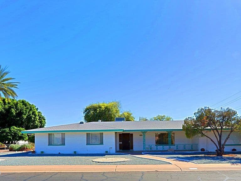 5207 E DODGE Street photo 1