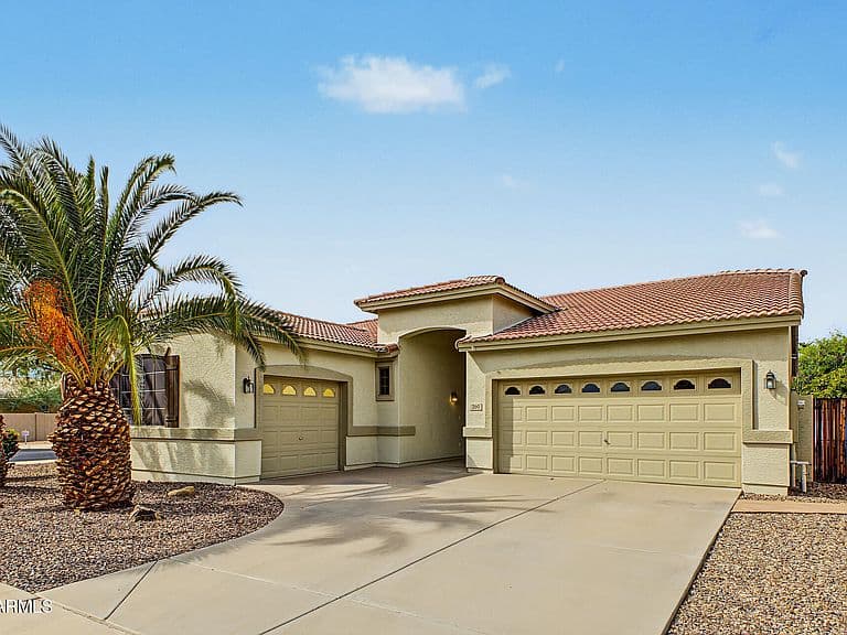 260 W BIRCHWOOD Place photo 1