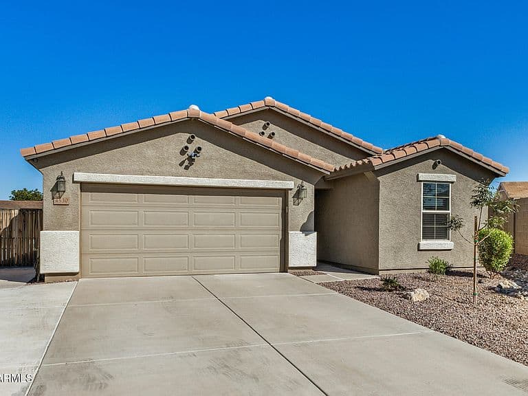 4530 E LONGHORN Street photo 5