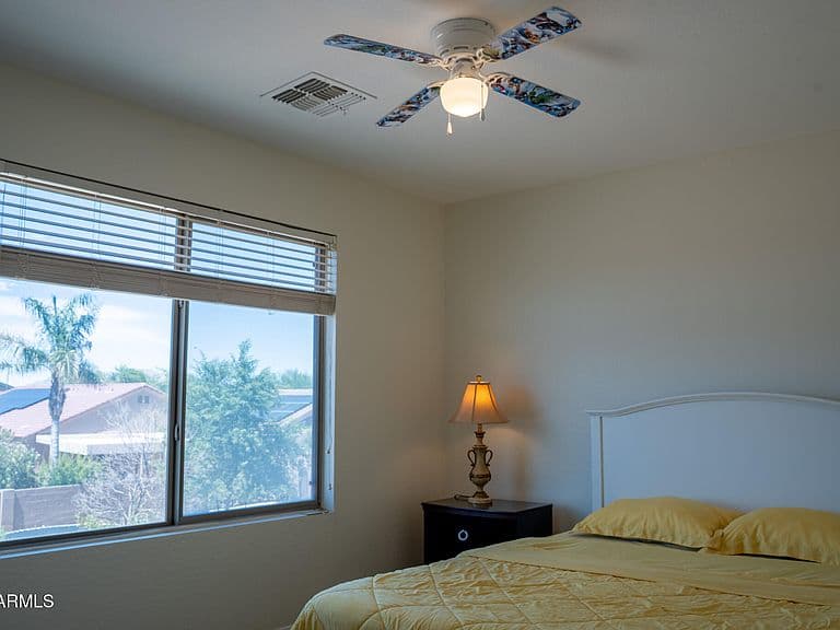 1730 E CABORCA Drive photo 2