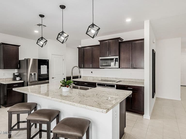 22466 W Sonora St photo 3