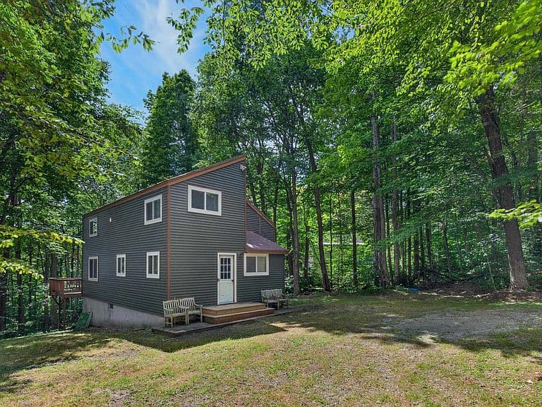 3 Woodchuck Lane photo 1