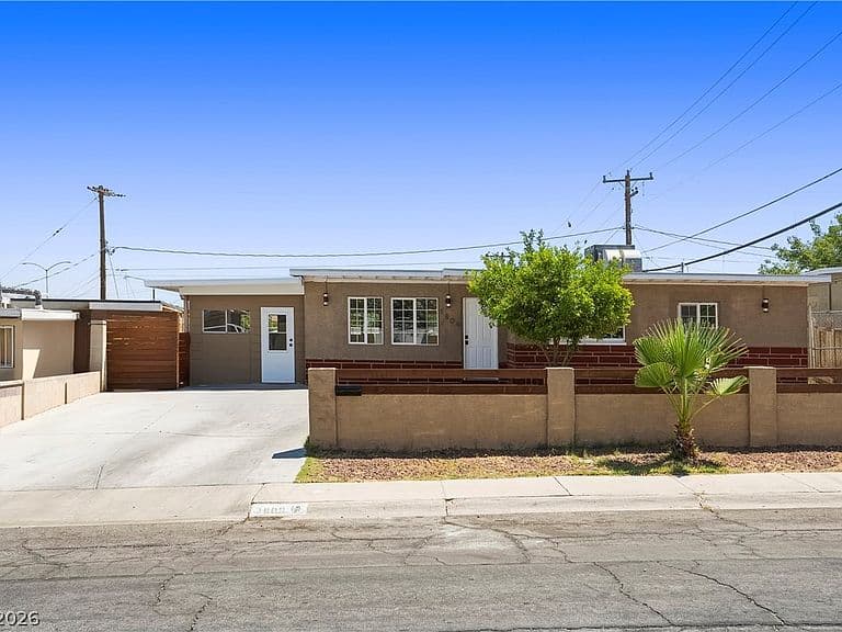 1809 Oakwood Ave photo 1