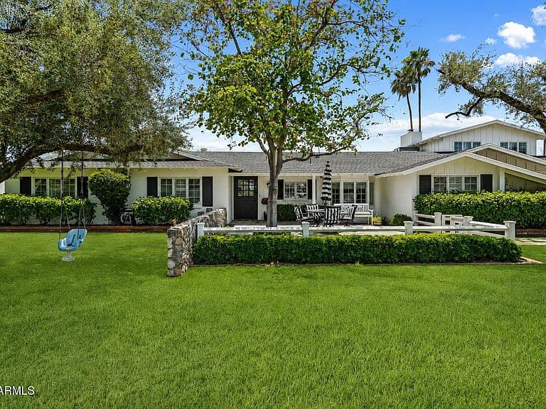 3433 E PASADENA Avenue photo 1