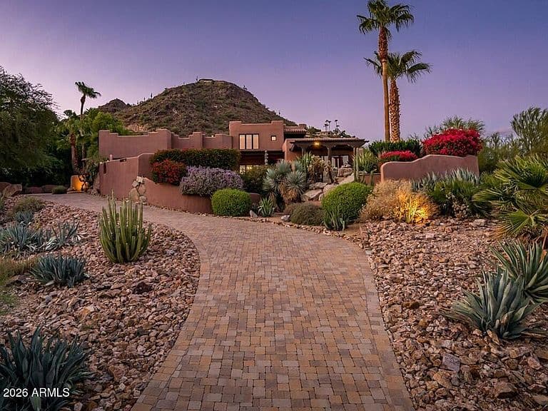 4320 E DESERT CREST Drive photo 3