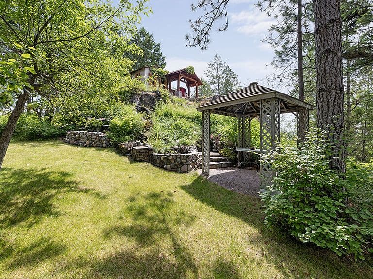 370 S 80th Dr photo 4