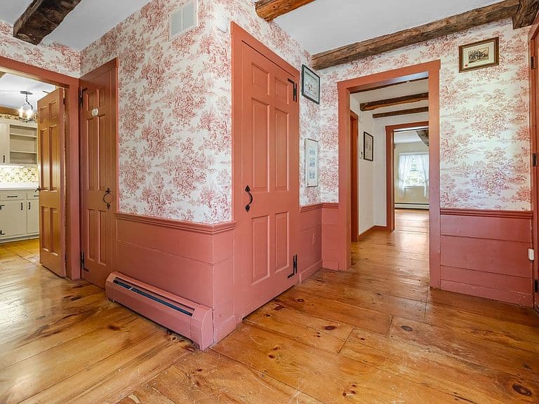 1419 Cloudland Road photo 5