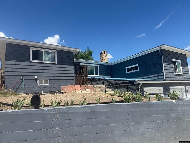 1225 High St photo 1