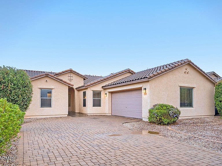 906 W DESERT HOLLOW Drive photo 4