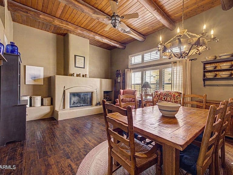 2027 E CIRCLE MOUNTAIN Road photo 4