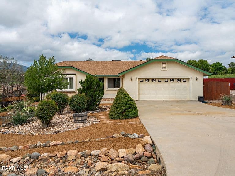 976 N Latigo Ln photo 1