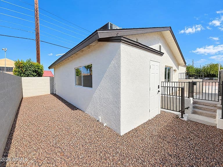 1131 E VIRGINIA Avenue photo 5