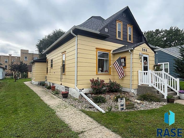 504 W Ash St photo 1