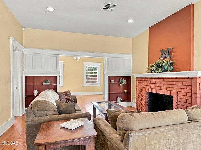 632 E University Blvd photo 5