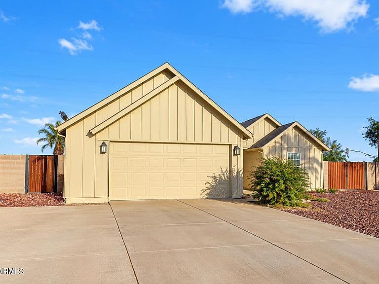 9809 N 67TH Drive photo 5