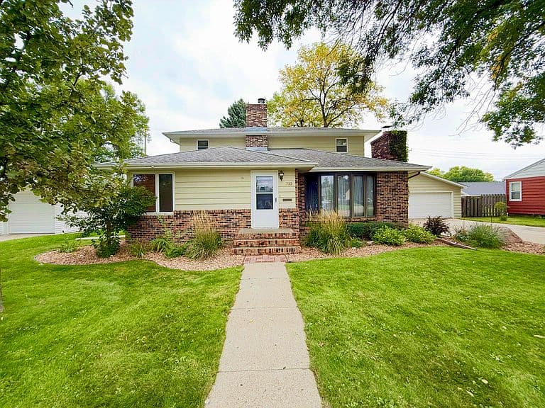 1733 Marshall Rd photo 1