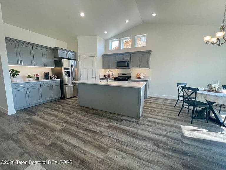 1622 Wrangler Way photo 2