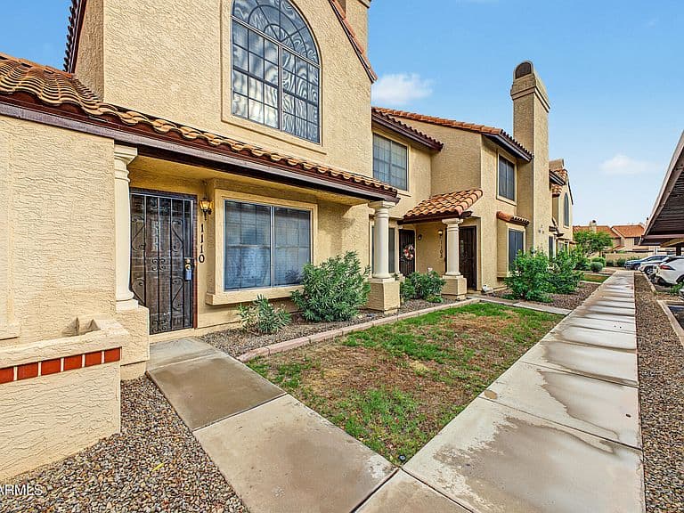 921 W University Drive #1110 photo 3