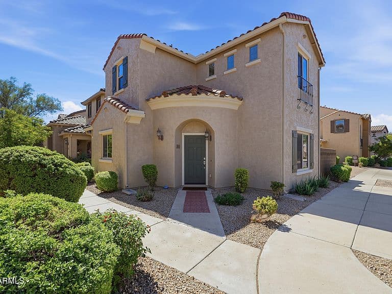 3653 E ZACHARY Drive photo 1