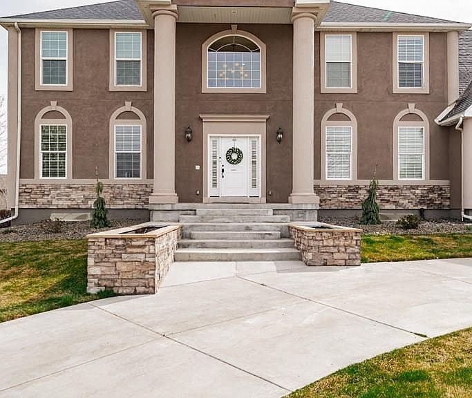 5930 E Pheasant Dr photo 3