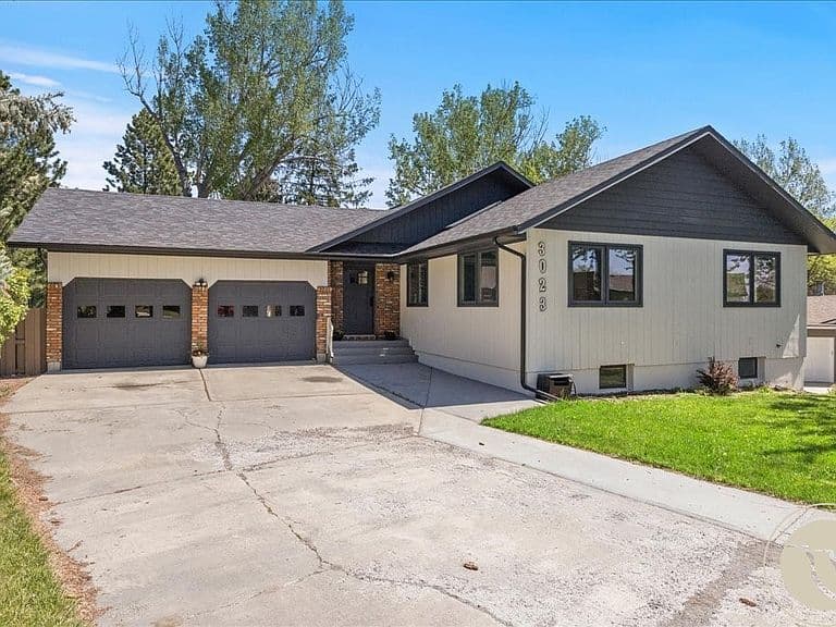 3023 Melrose Ln photo 2