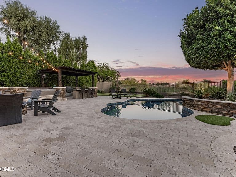 10531 E CONIESON Road photo 2