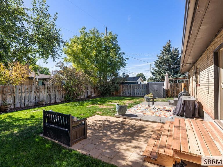 1132 Sahara St photo 4
