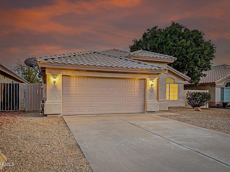 3545 E UTOPIA Road photo 2