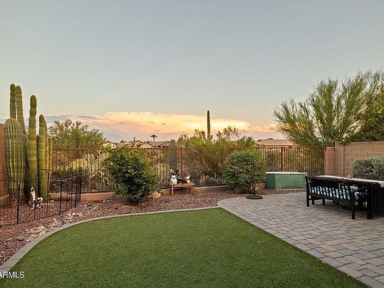 10161 E RUGGED MOUNTAIN Drive photo 1