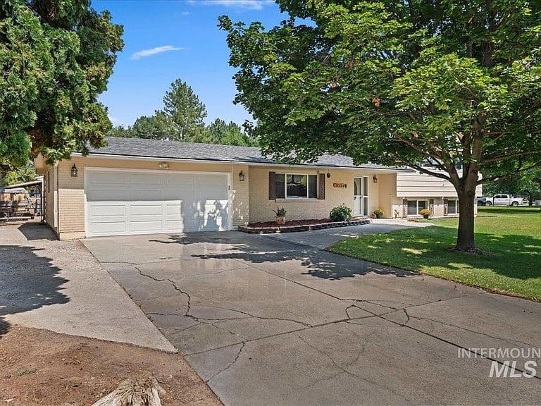 12592 W Freedom Dr photo 3