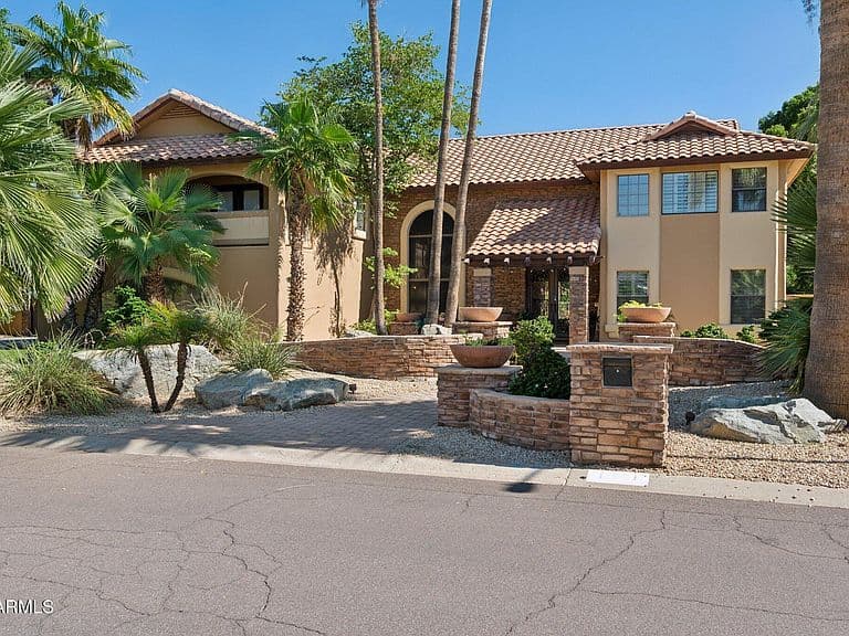 11621 S BLACKFOOT Drive photo 2
