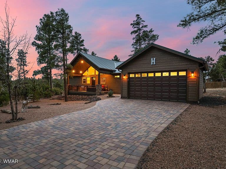 120 N Retreat Dr photo 2