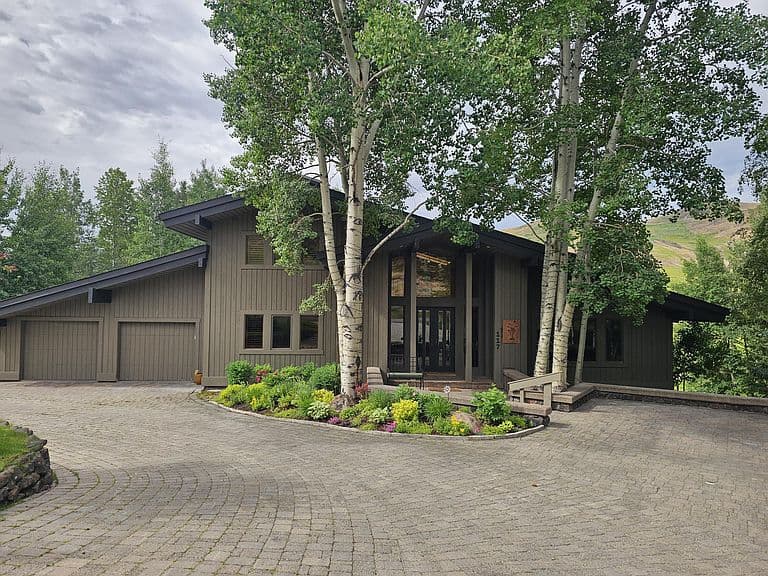 117 Skyline Dr photo 1