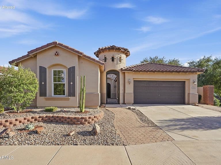 2383 E DOGWOOD Drive photo 1