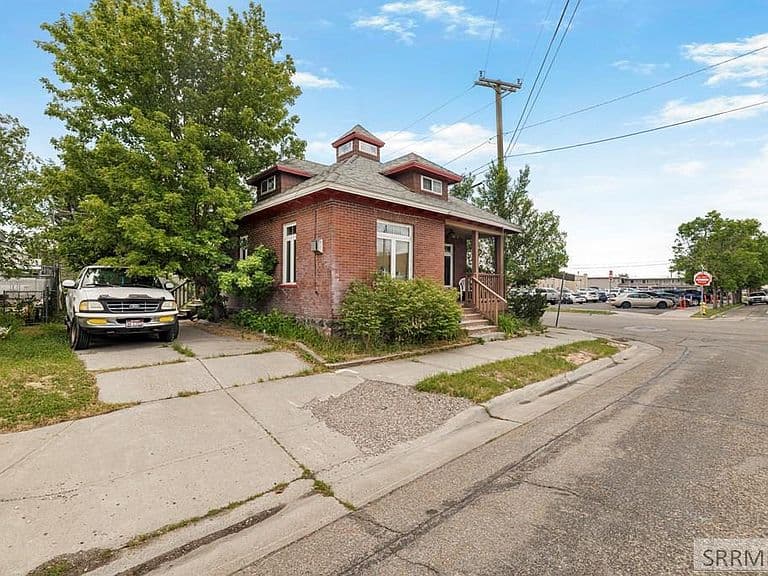 900 Shoup Ave photo 2