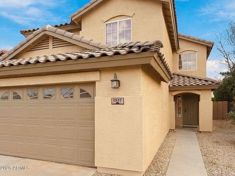1337 E STIRRUP Lane photo 4
