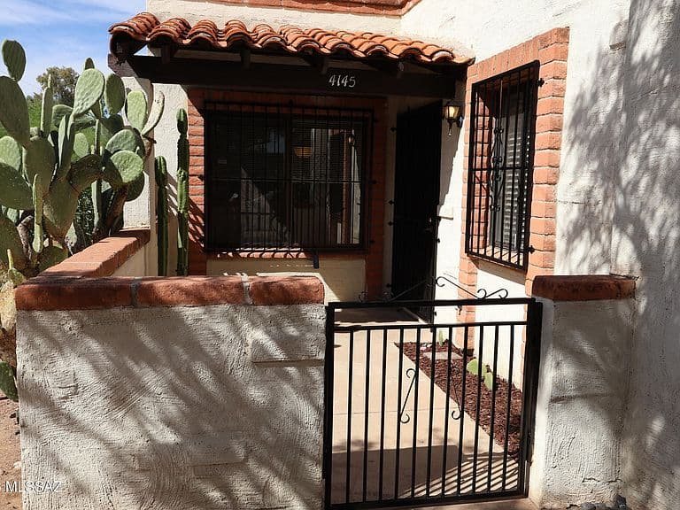 4145 N Via Villas photo 1