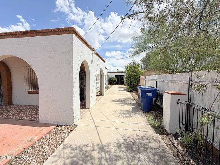 3731 S Lundy Ave photo 3