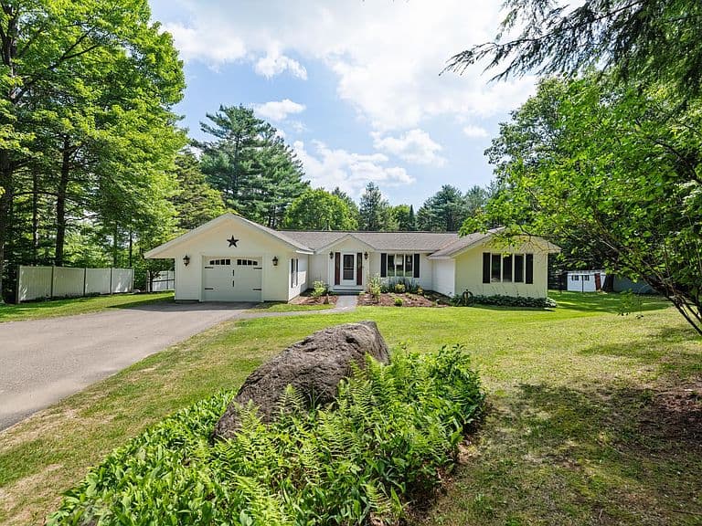 56 Barry Highlands Road photo 1