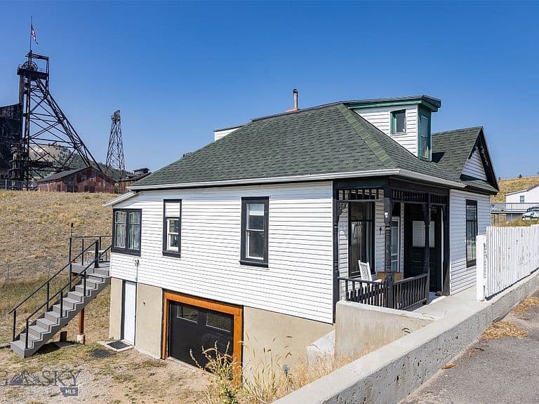 527 Edison St photo 1